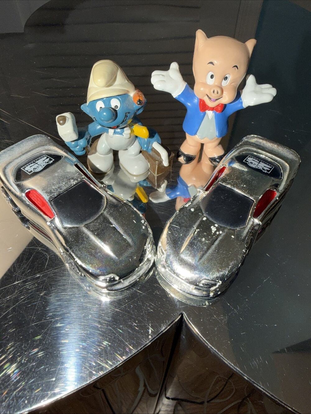 Vintage Lot: Hot Wheels 25th Anniversary Cars, Porky Pig & Handy Smurf Figurine